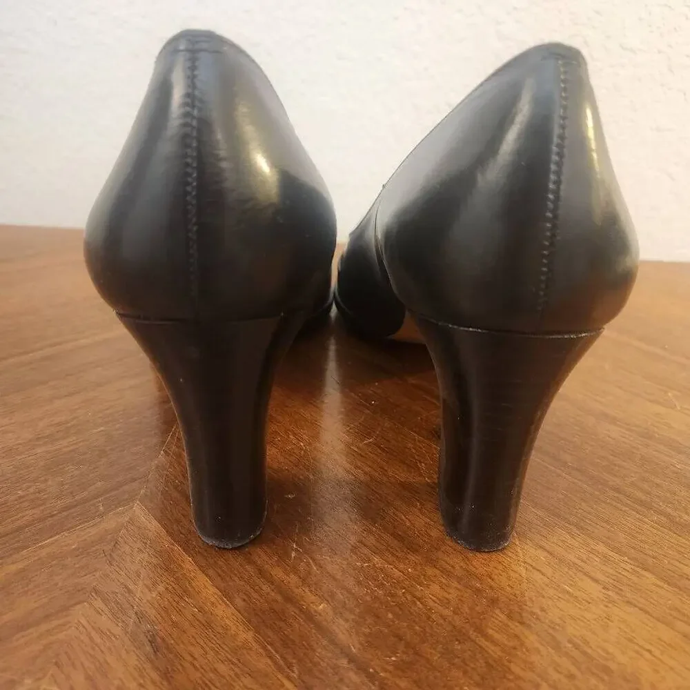 Etienne Aigner Ville Pumps
